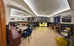 The Gatwick White House Hotel